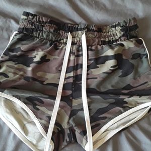 Super soft camo shorts